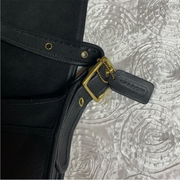 VINTAGE!! STUNNING!! COACH 9951 Elegant Black Leather Shoulder Bag - Picture 11 of 16